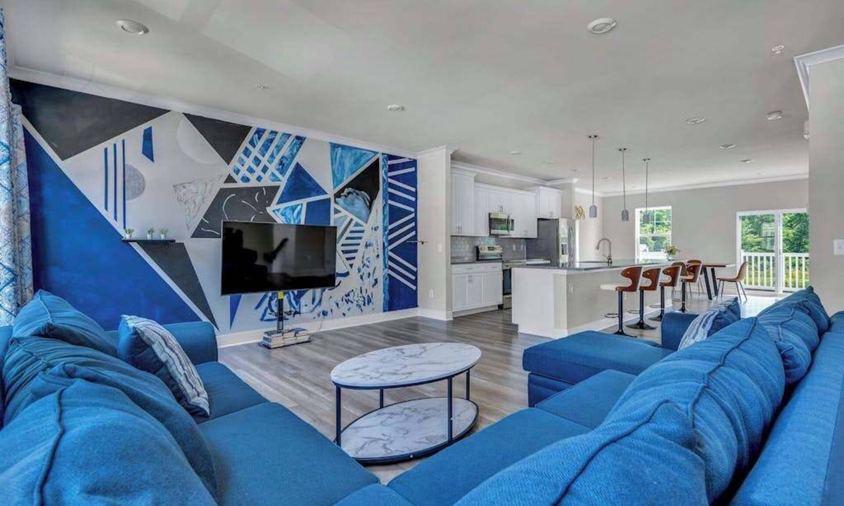 Ocean City Condo | Luxury townhouse close to beaches, restaurants & shopping