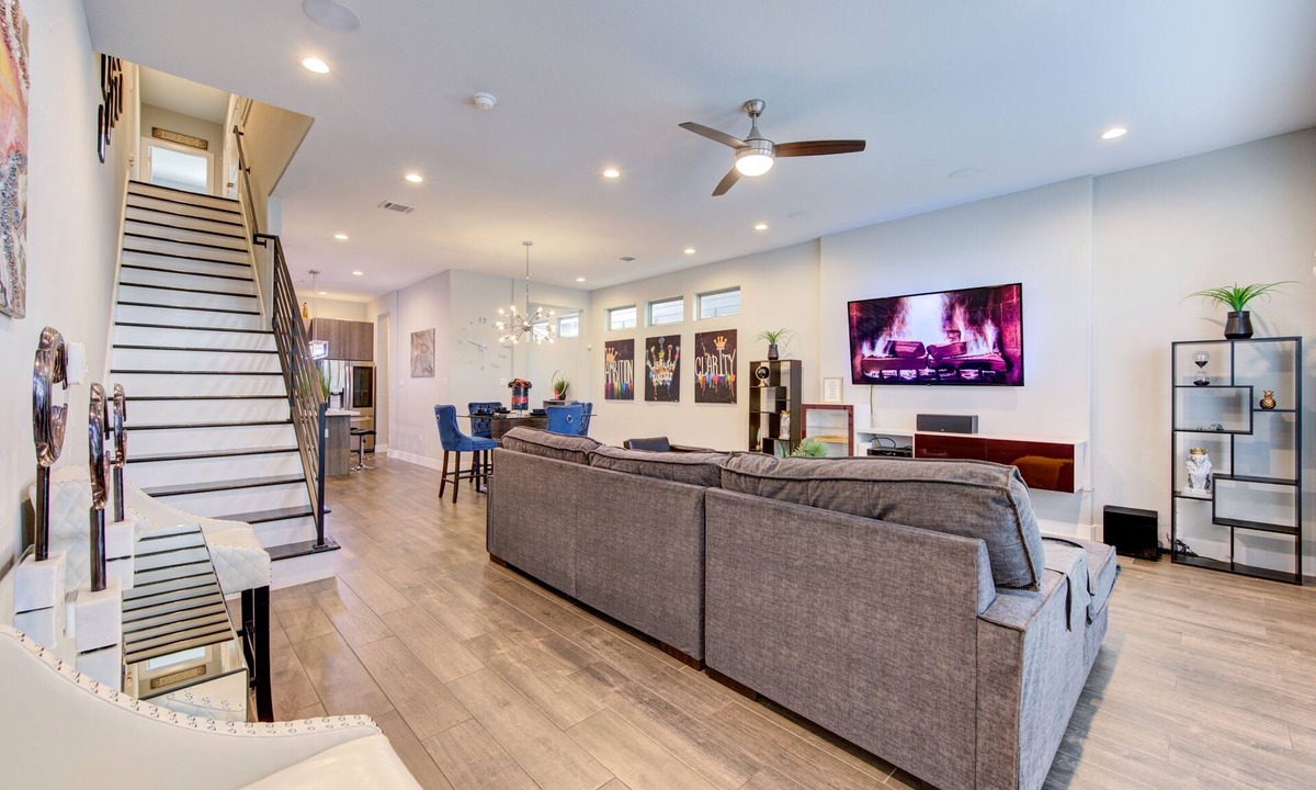 Northside House | Luxury Townhouse in Greater Fifth Ward!