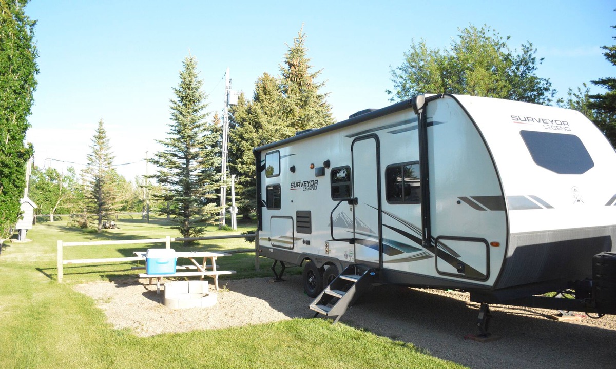 Duchess House | "Luxury Trailer Getaway – Cobblestone RV Park (Sleeps 6!)"