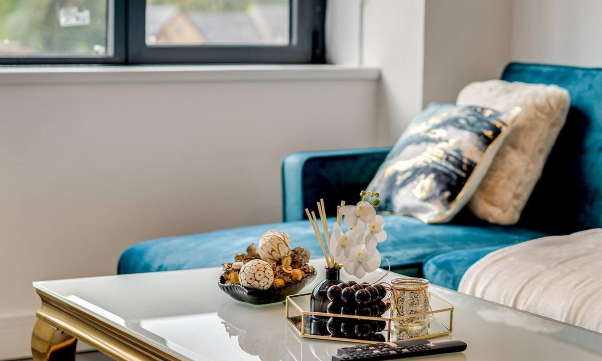 Bradford Apartment | Luxury Two Bedroom Apartment