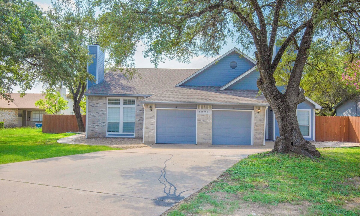 Balcones Village House | Luxury upgraded, high ceiling home near Domain, high tech corrida, businesses.