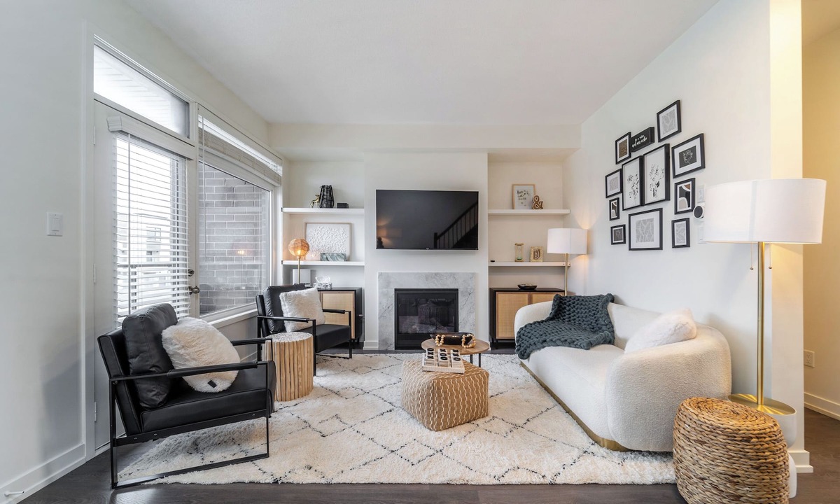 Oakville House | Luxury Urban Townhome