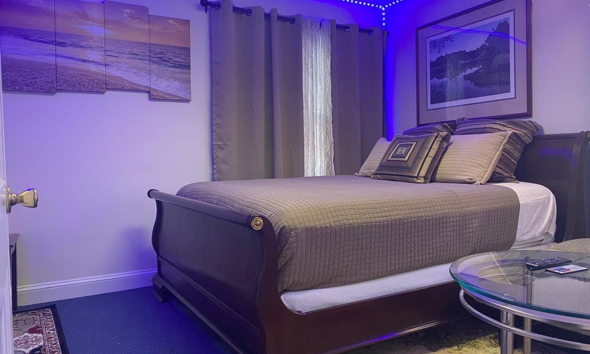 Towson House | Luxury Vacation Home in Towson