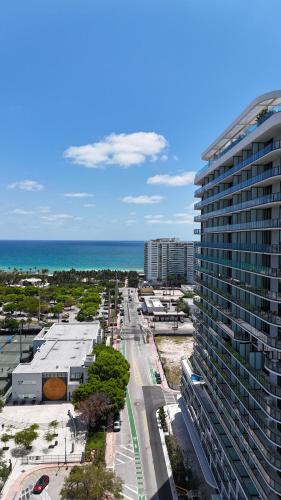 North Beach Apartment | Luxury View-Walk to beach!