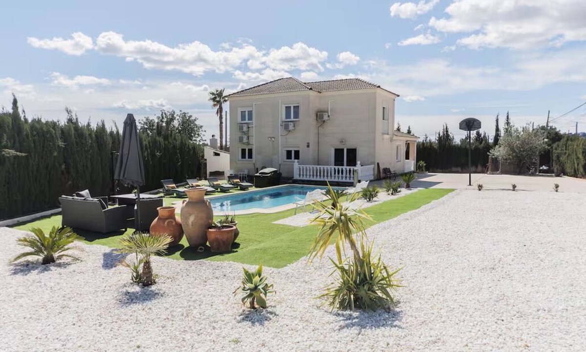 Lliria House | Luxury villa 20 min from Valencia