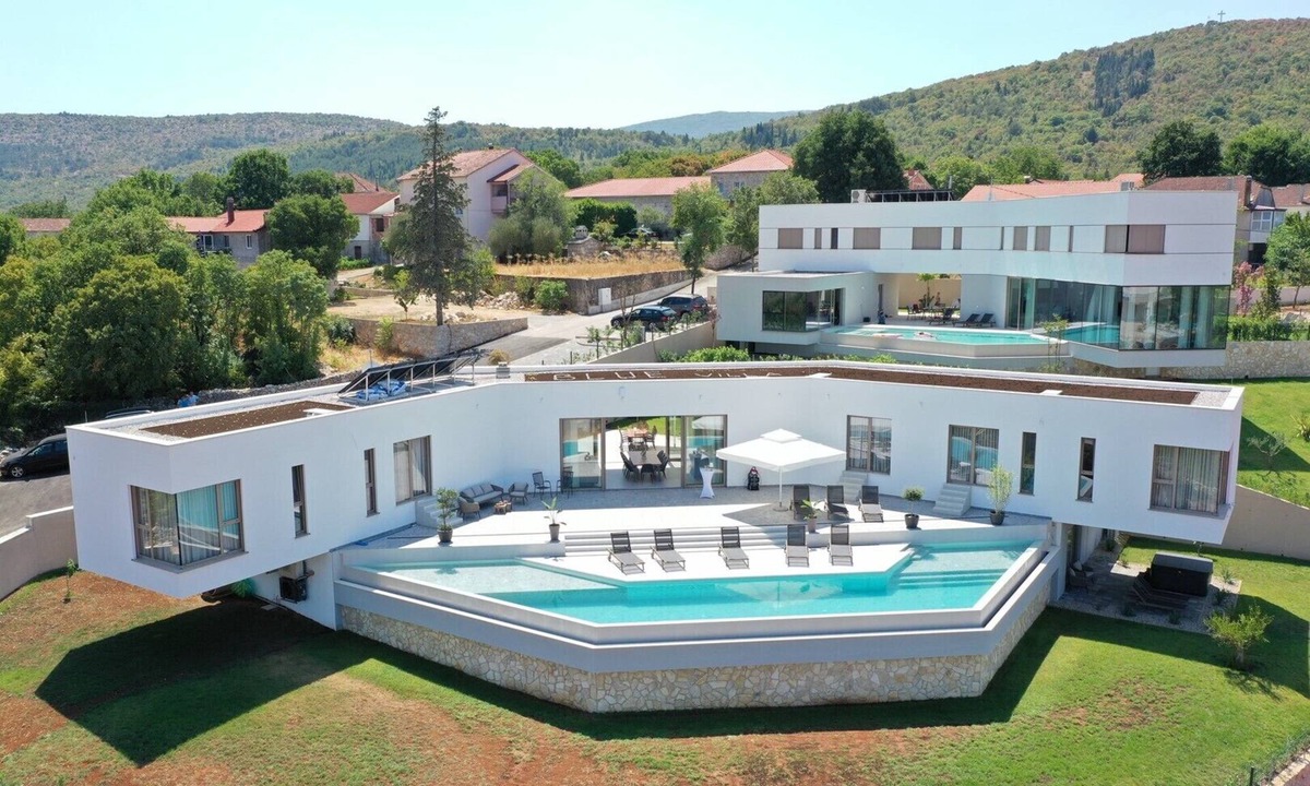 Zmijavci Villa | Luxury villa Azure in Imotski, wellness oasis