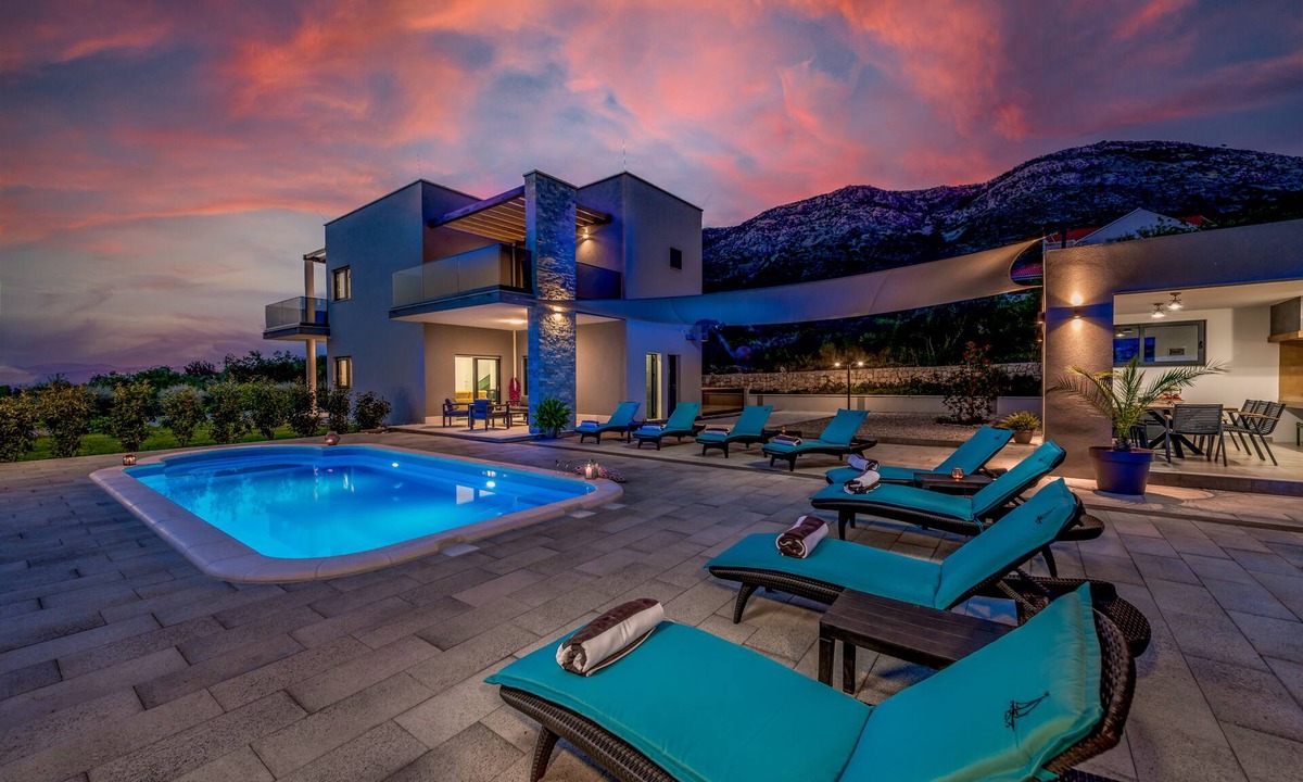 Zvekovica Villa | Luxury Villa Bava-5minutes to center