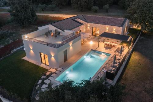 Tar Villa | Luxury Villa Casa Maria