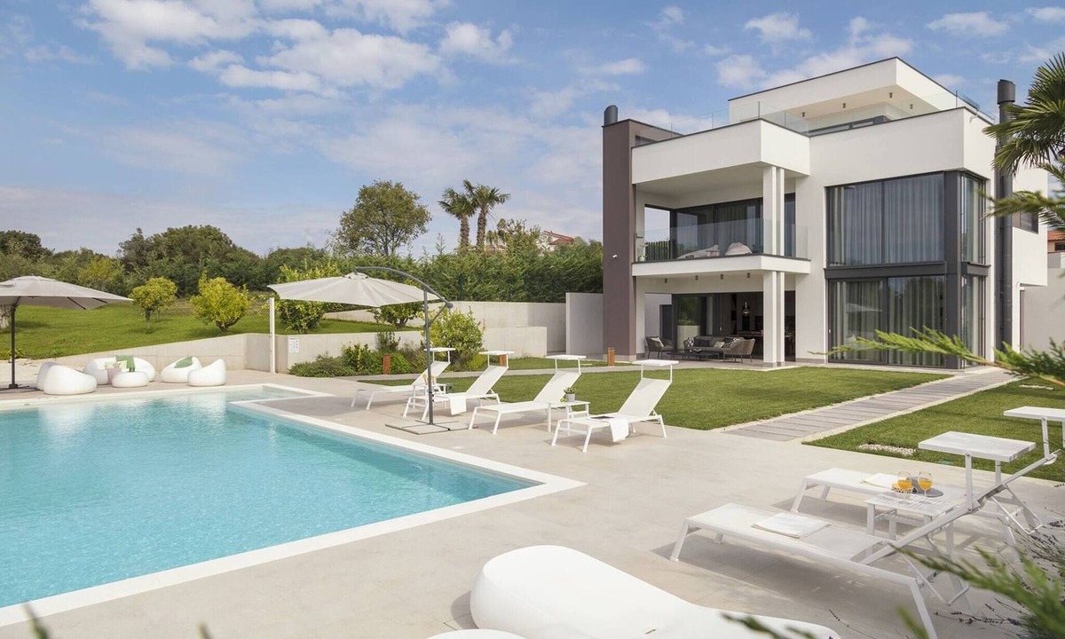 Vintijan Villa | Luxury Villa Deluxe Pula with Heated Pool