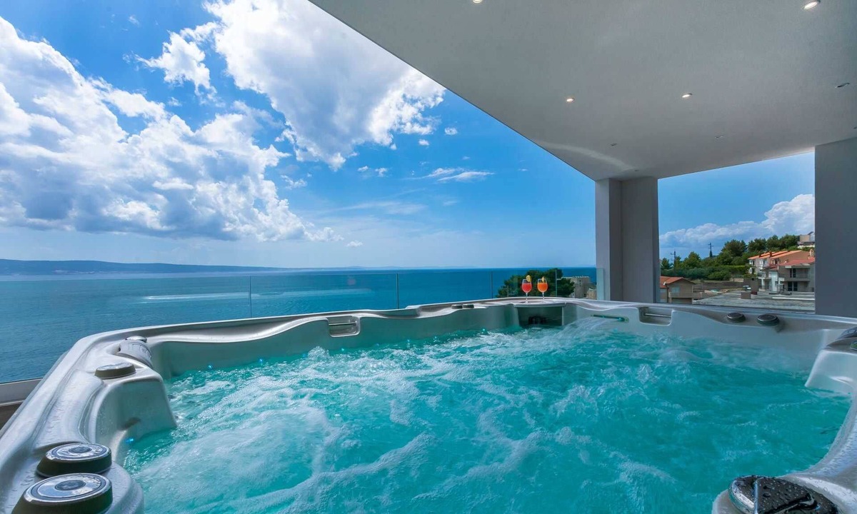 Jesenice Villa | Luxury Villa Grande Aria with Pool