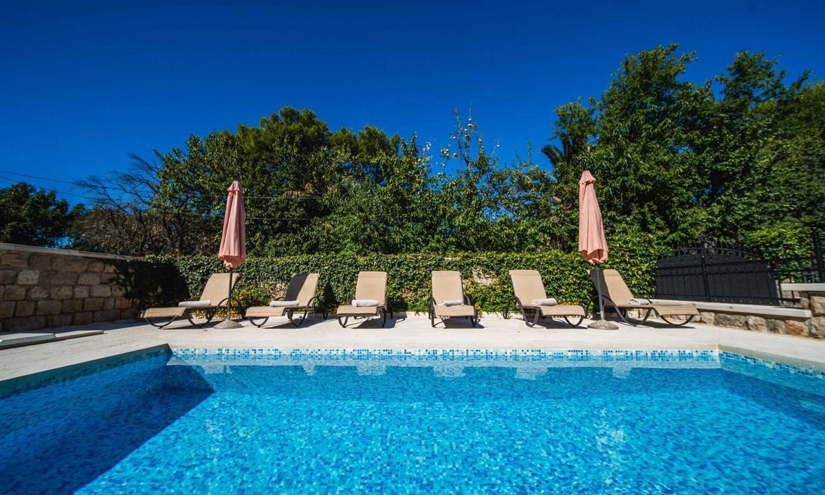 Babin Kuk Villa | Luxury Villa Hedona with Heated Pool