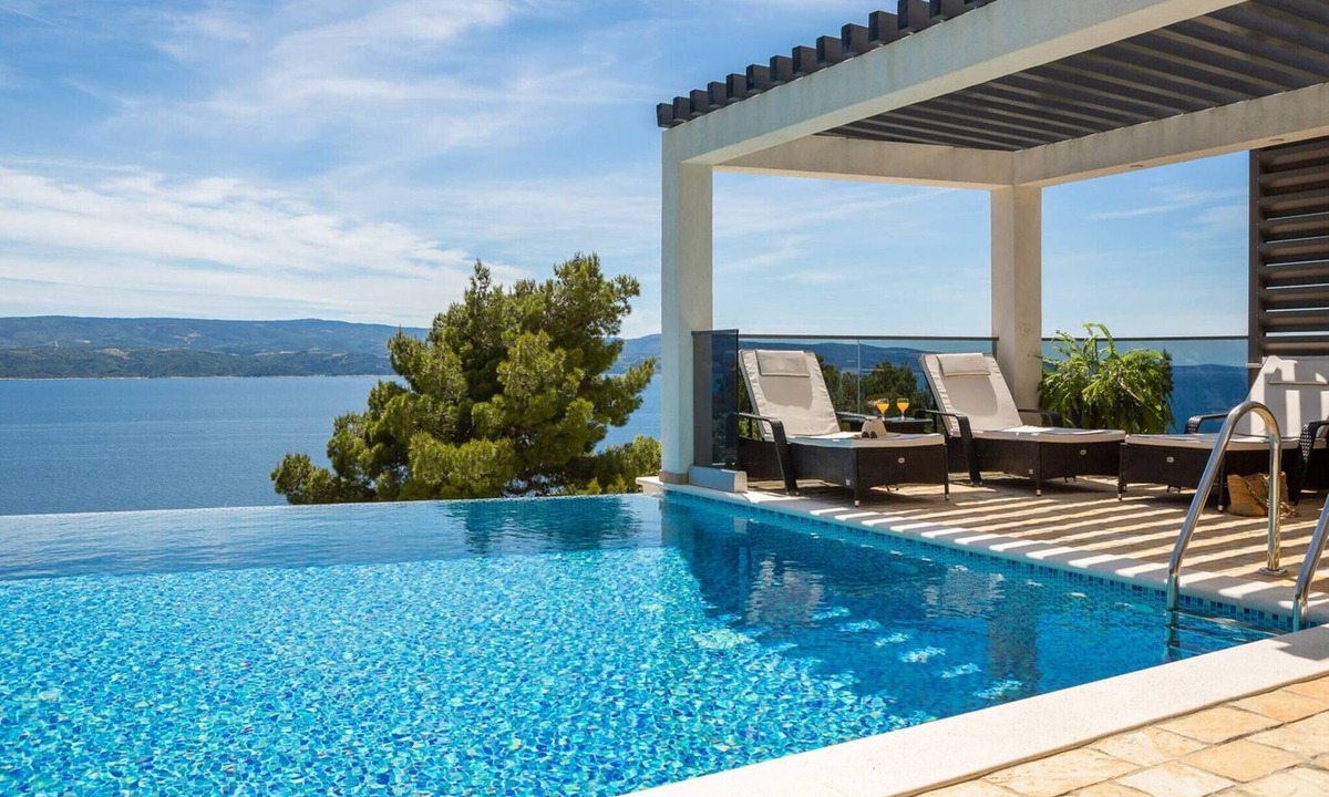Stanici Villa | Luxury Villa Holiday Residence Omis w/Heated Pool