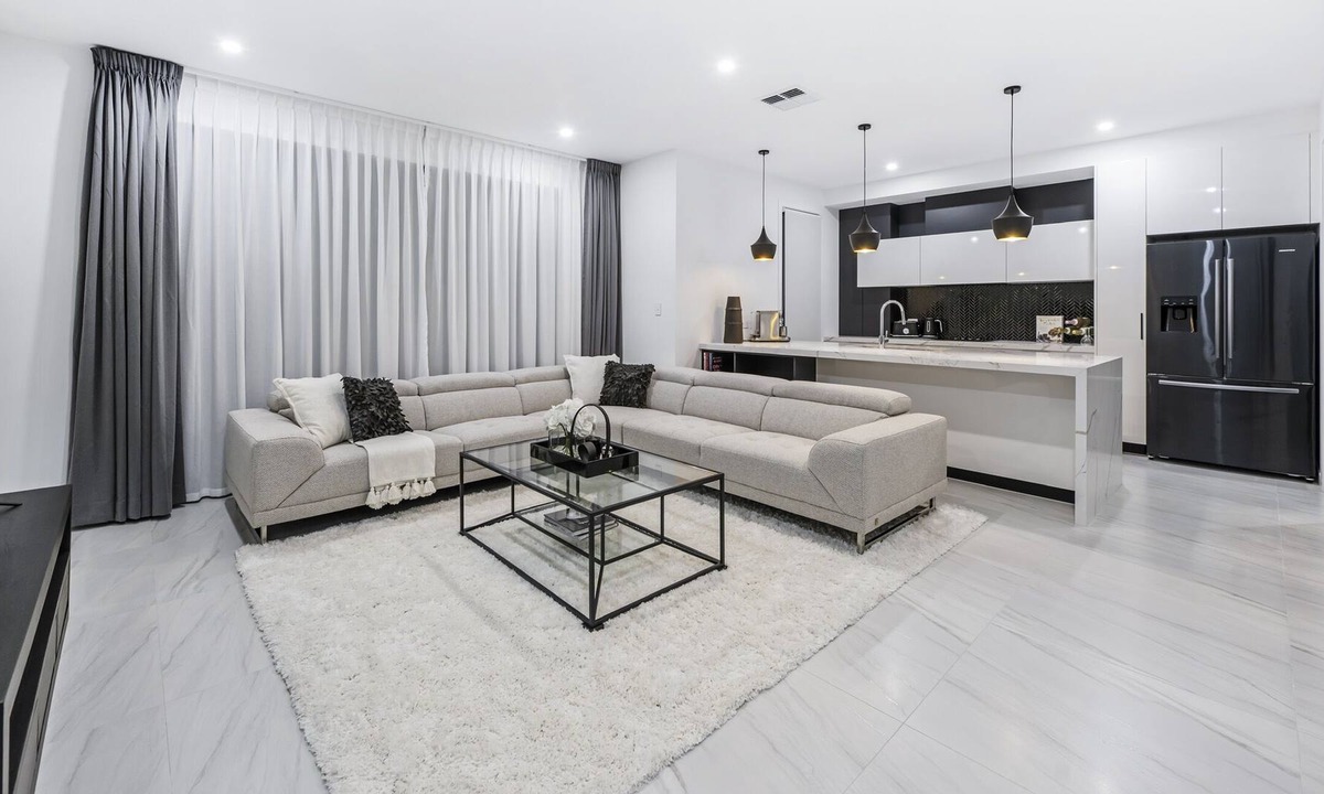 Runaway Bay Villa | Luxury Villa in Runaway Bay