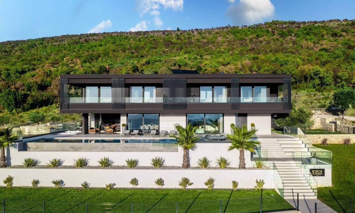 Brovinje Villa | Luxury Villa Istrian Panoramica with Heated Pool