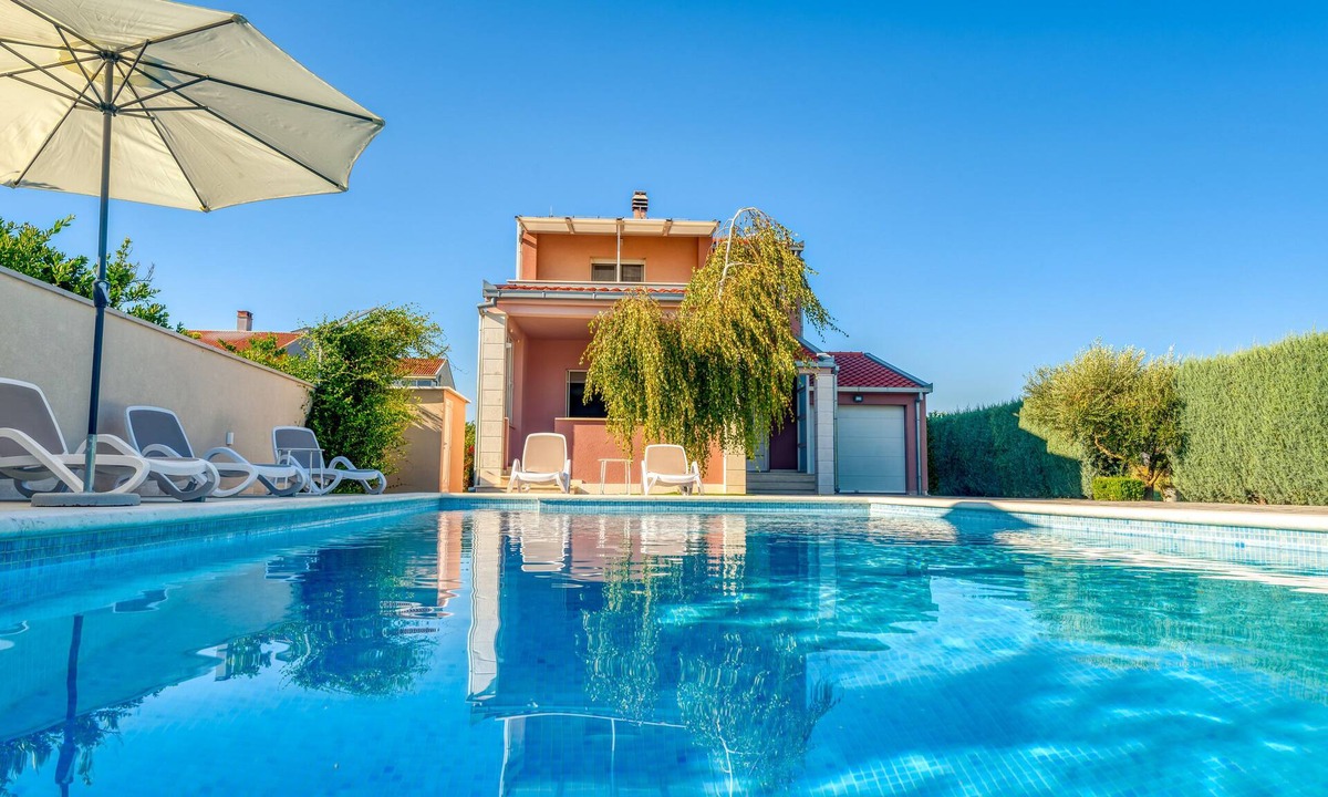 Metkovic Villa | LUXURY VILLA JERKOVIĆ WITH HEATED POOL AND JACUZZI