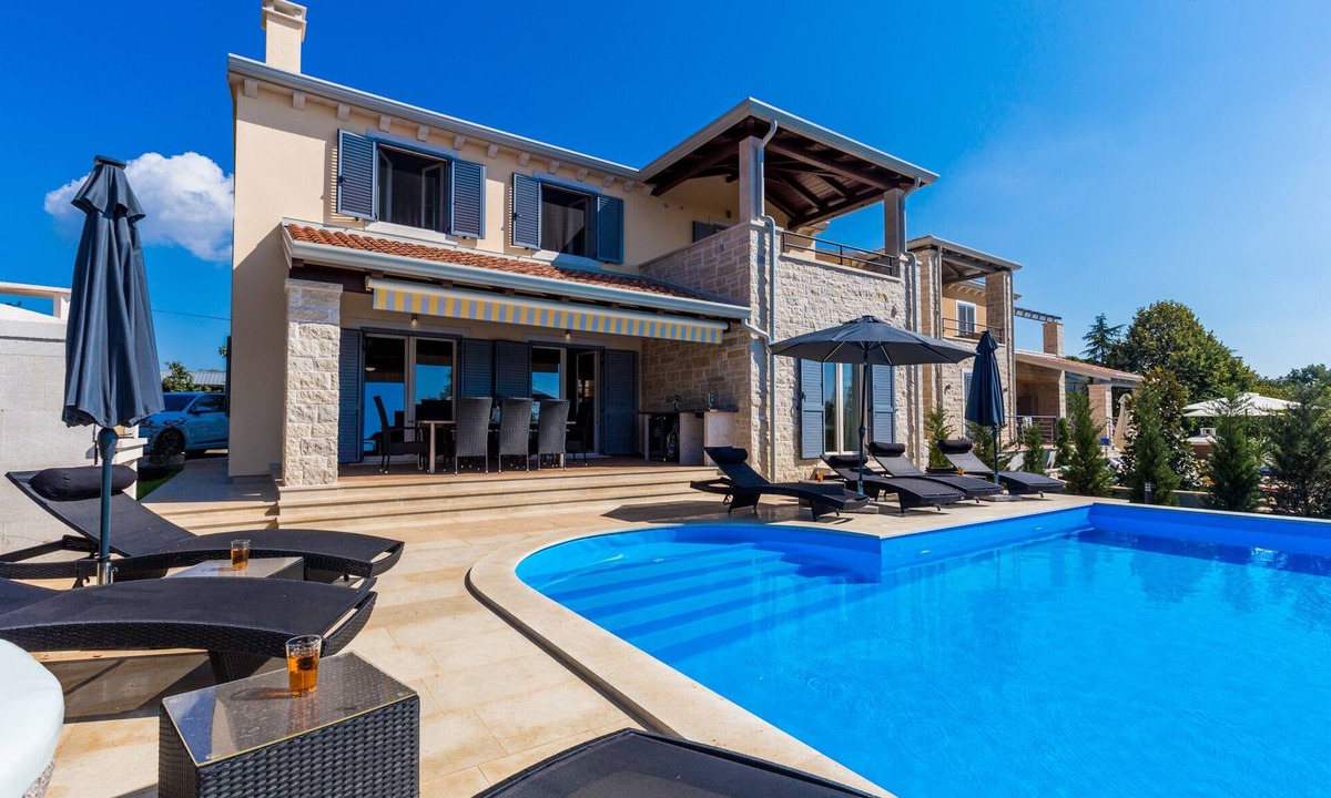 Deklici House | Luxury villa Laura An in Kastelir/Deklici