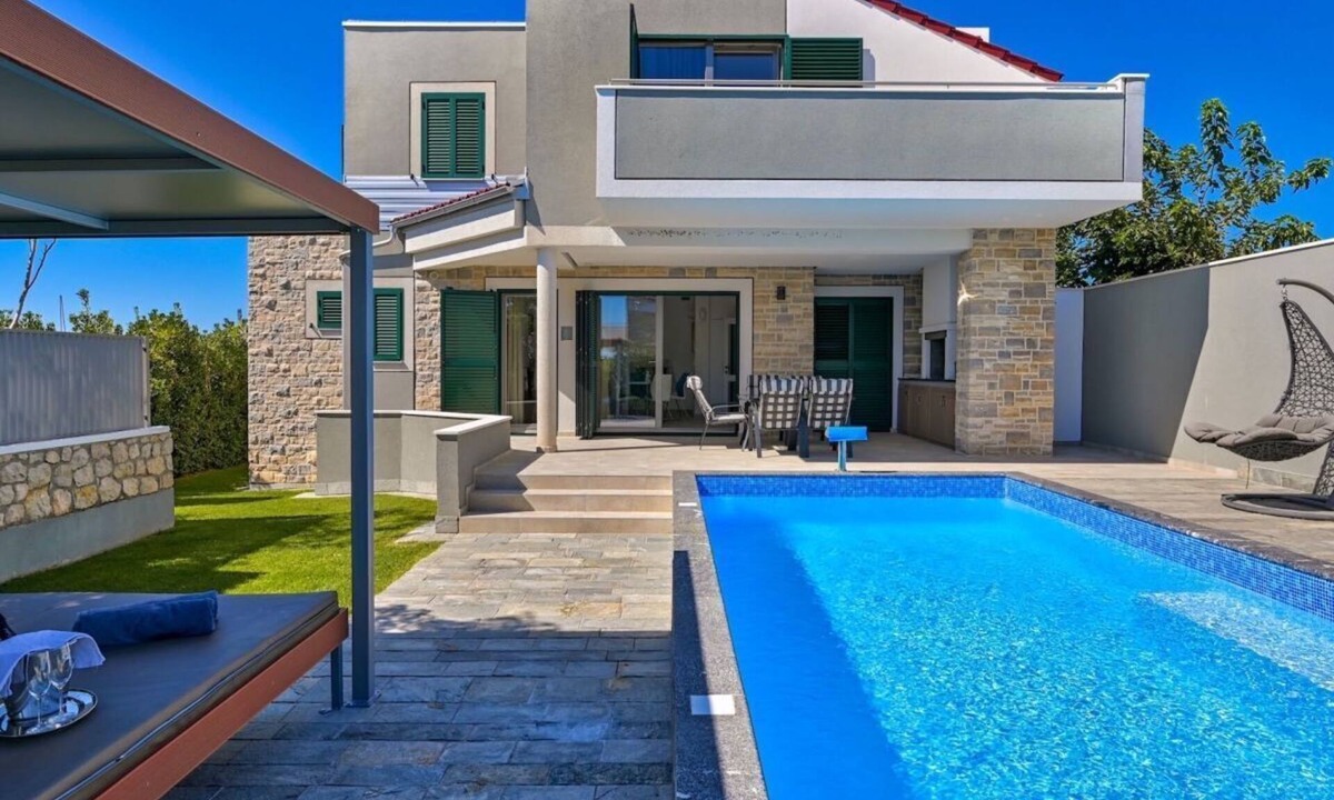 Novalja Villa | Luxury Villa Lunaria with Pool
