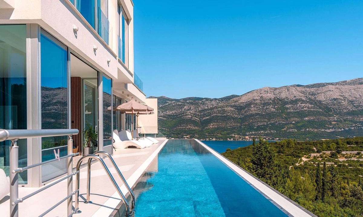 Zrnovo Villa | Luxury Villa Morello Korcula 1 with Heated Pool
