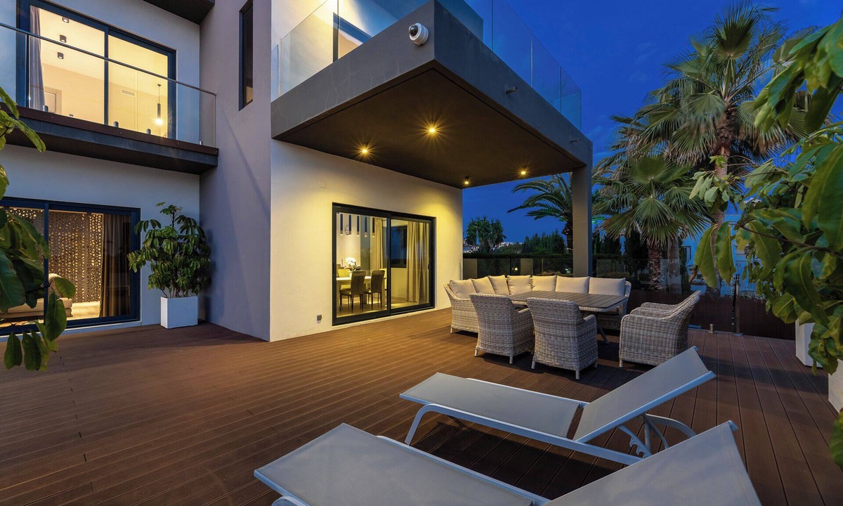 Calahonda Villa | Luxury Villa Near Marbella: Heated Pool, Sauna, 5min Walk to Beach