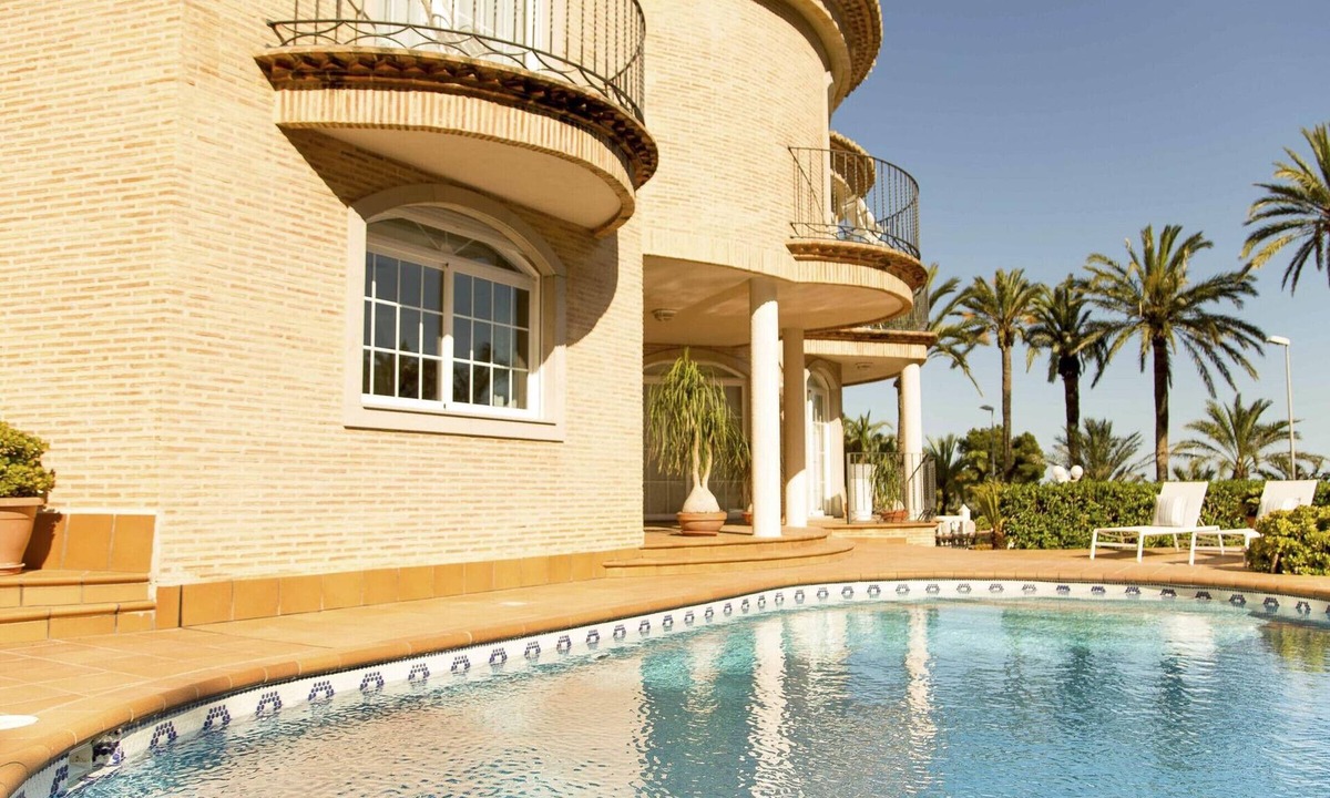 Faro de Cullera House | Luxury Villa near the beach in Cullera