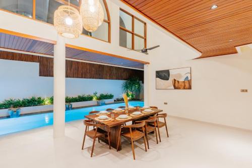 Kartika Plaza Villa | Luxury Villa Noah - Walkable to Shopping Mall & Waterbom Bali