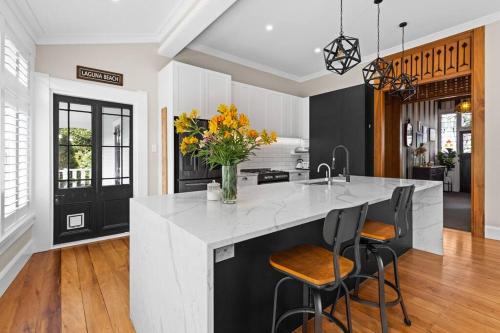 Bluff Hill Villa | Luxury Villa on Napier Hill