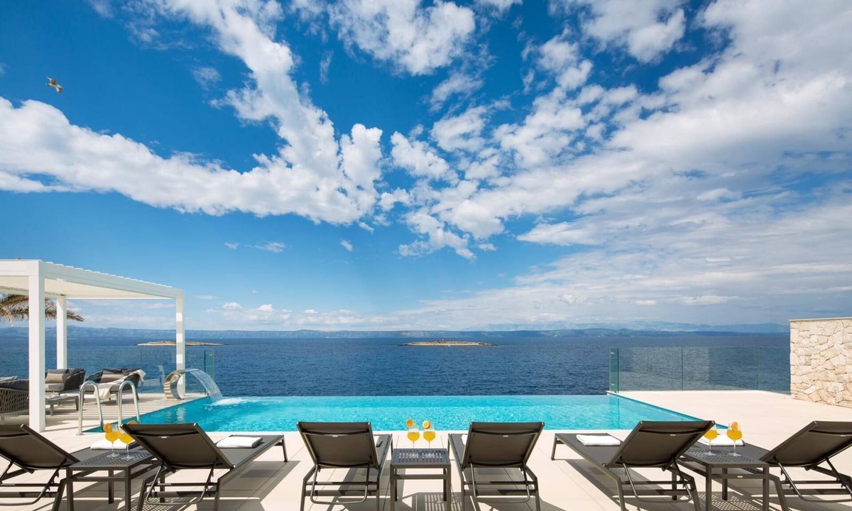 Blato Villa | Luxury Villa Palma de Korkyra with Infinity Pool