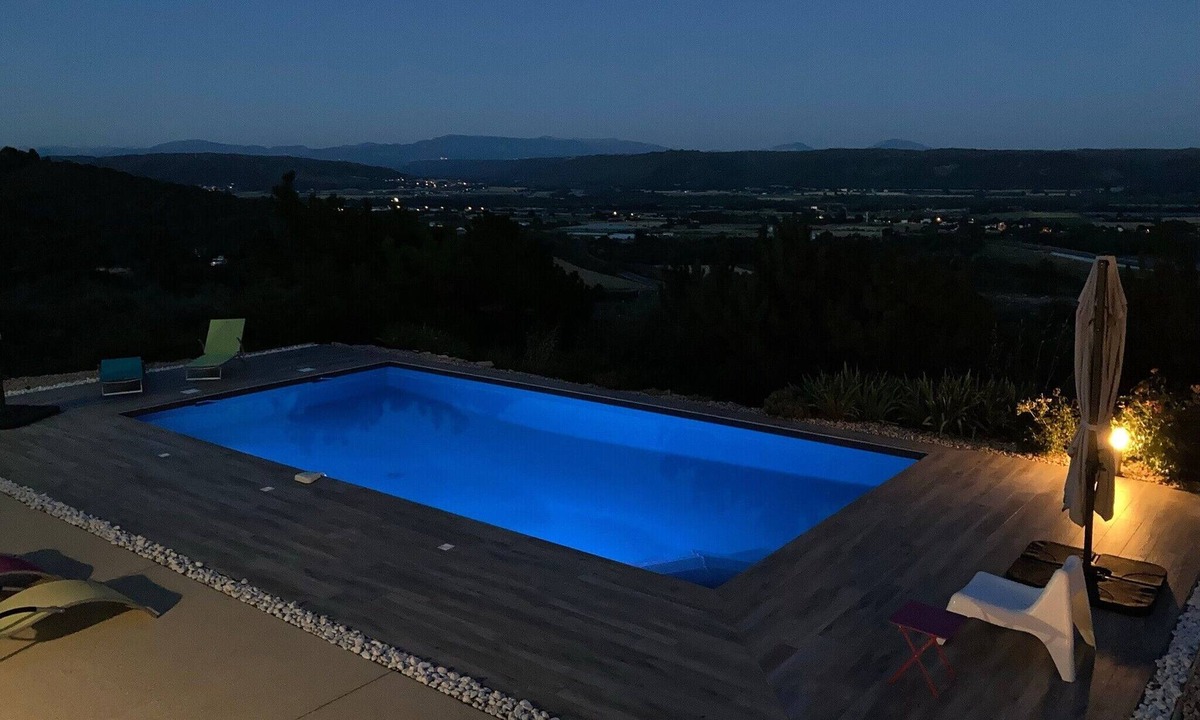 Volx Villa | Luxury Villa – Panoramic Views with Mountain View, Wi-Fi and Air Conditioning