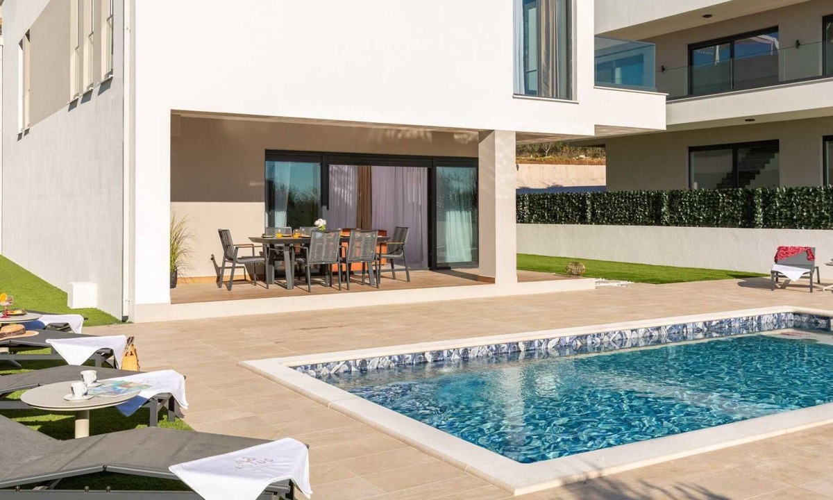 Kastel Sucurac Villa | Luxury Villa Prime Lotus with Heated Pool