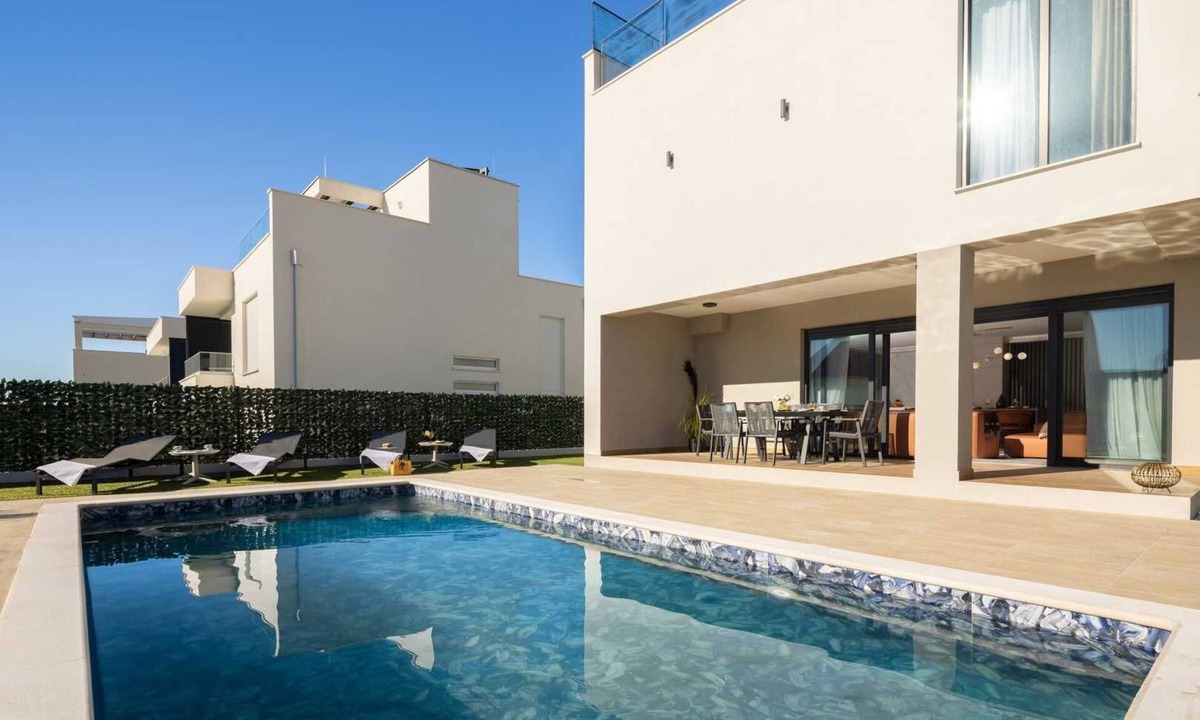 Kastel Sucurac Villa | Luxury Villa Prime Magnolia with Heated Pool