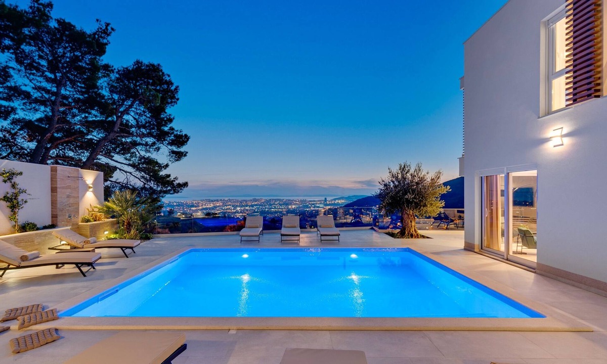 Klis Villa | Luxury Villa Seventh Heaven with heated pool, hot tub, gym, panoramic views