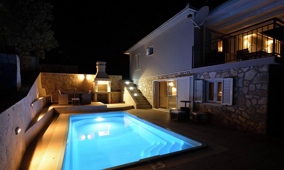 Rogac Villa | Luxury villa with all comforts, swimming pool, 150m from the sea, breathtaking view + mooring