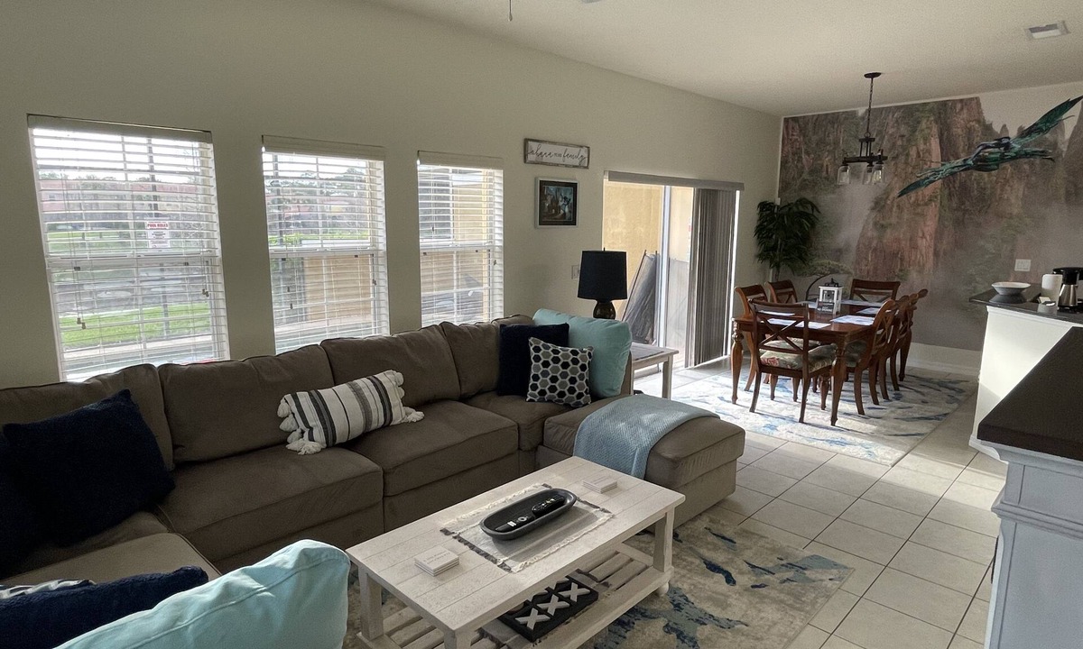 Sunset Lakes House | Luxury Villa With Large Private Patio & South Facing Pool Overlooking a Lake