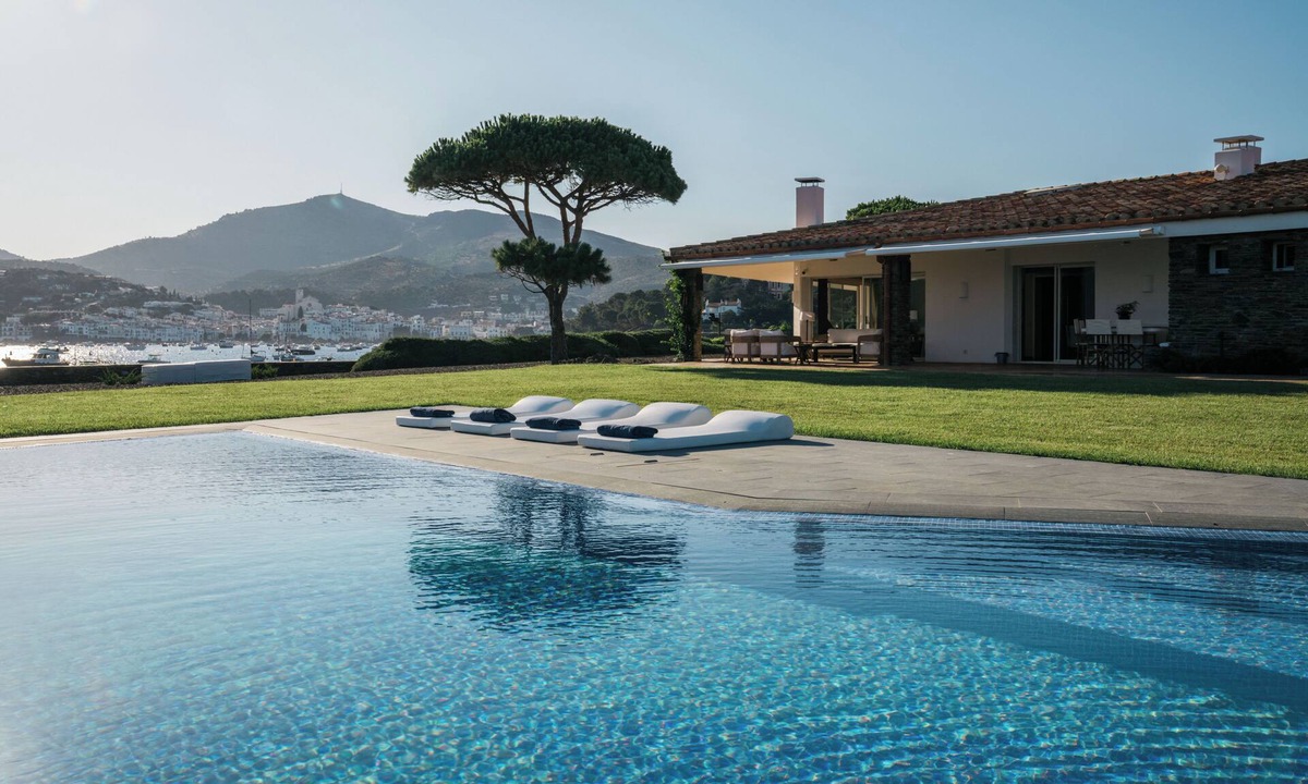 Cadaques Villa | Luxury villa with views of Cadaqués Bay and direct access to the sea.