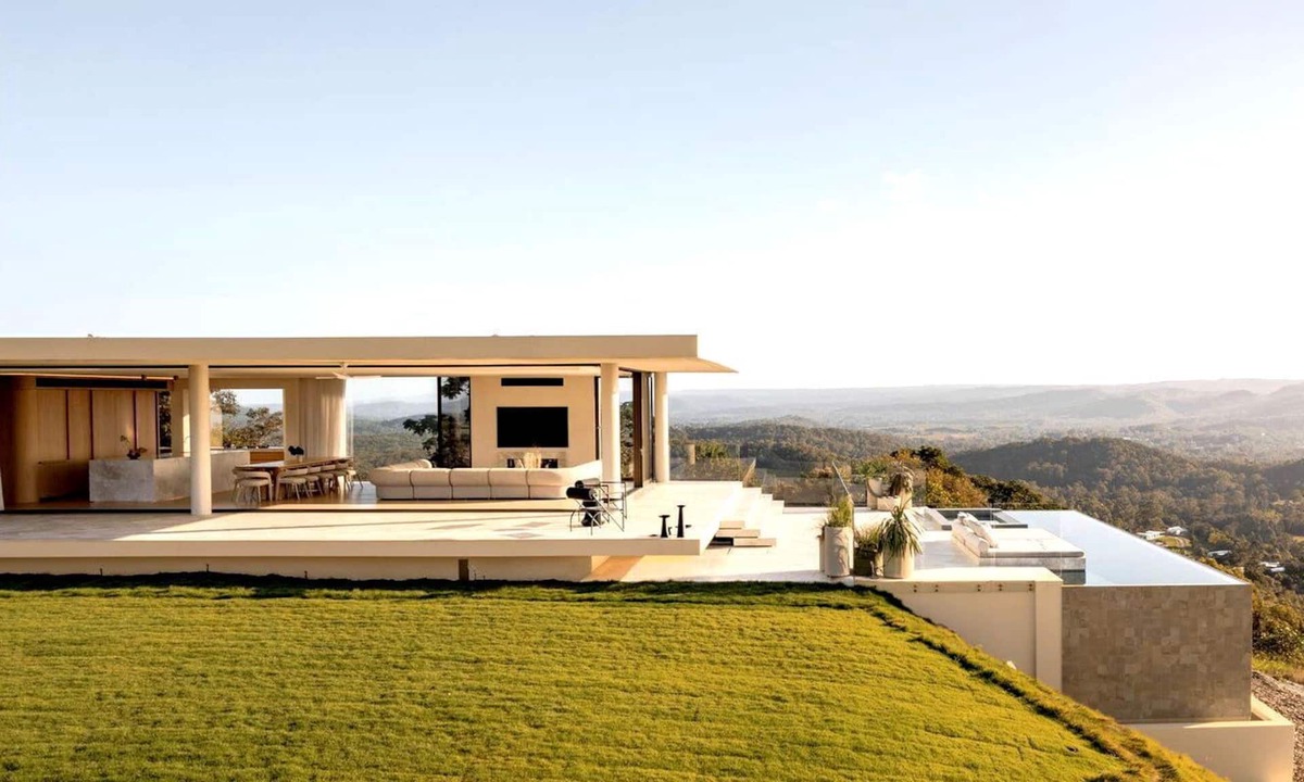 Eumundi House | Luxury Villas Amar (Panoramic Views)