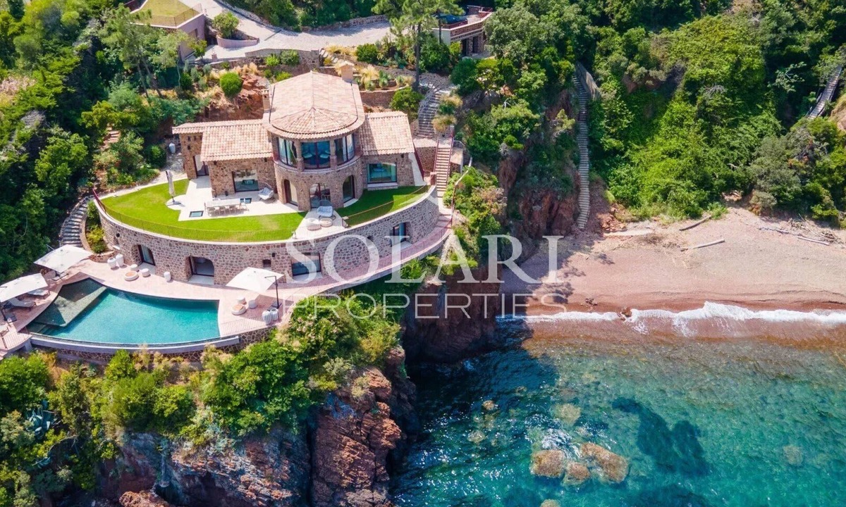 Theoule-Superieur Villa | Luxury waterfront villa