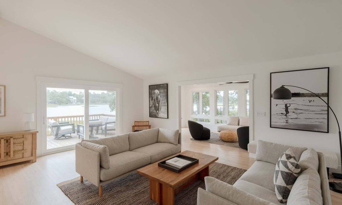 Ogden House | Luxury Waterfront Cottage with Panoramic Waterway Views