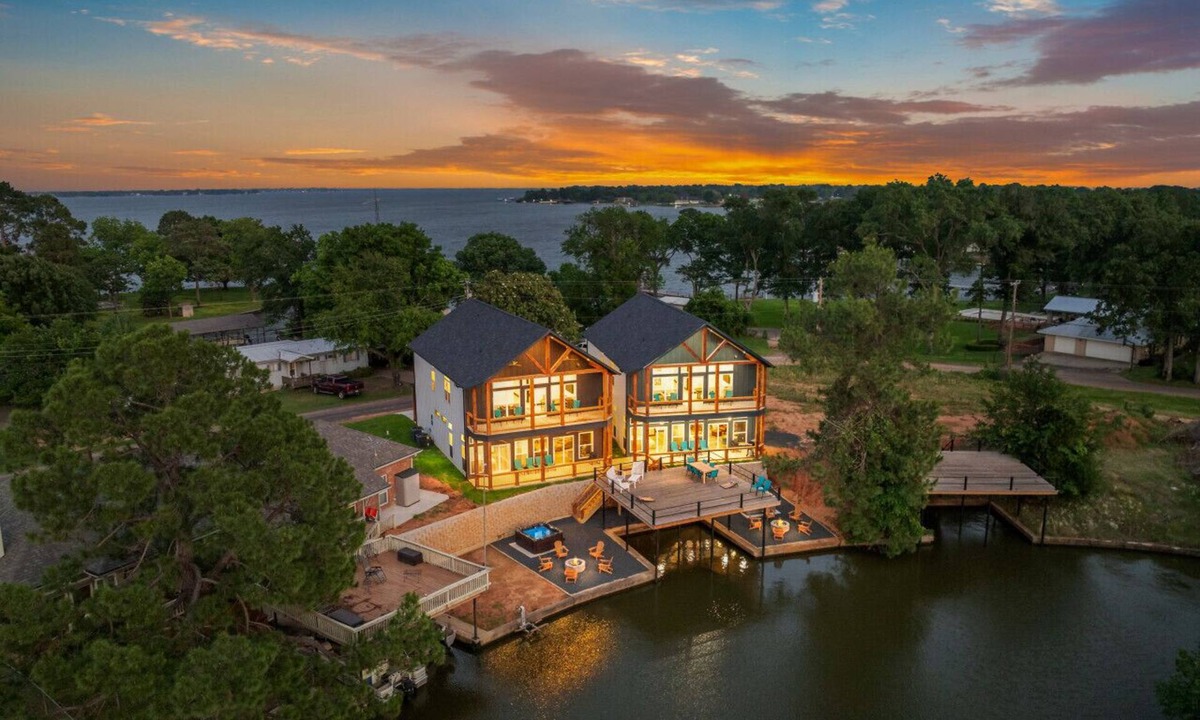 Tool House | Luxury Waterfront Family Retreat