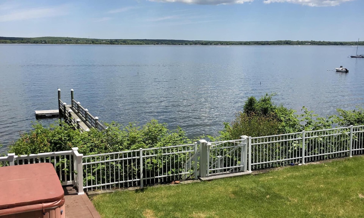 Portsmouth House | Luxury Waterfront Home With Private Dock & Hot Tub