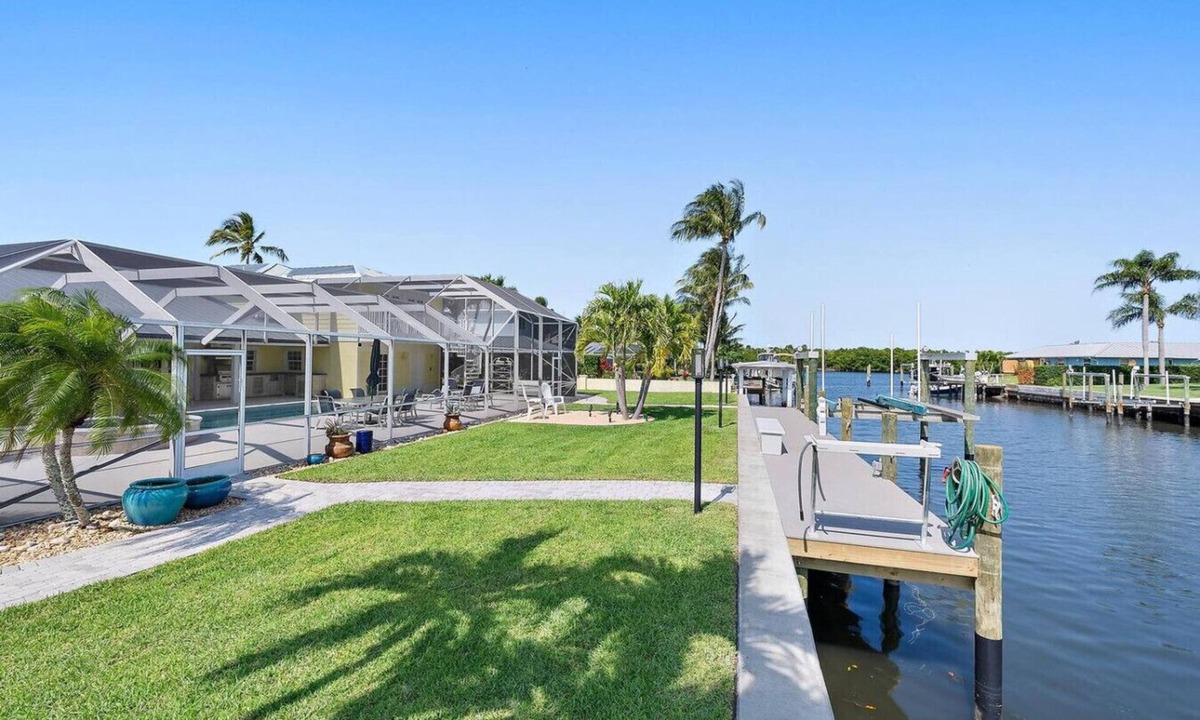 Hobe Sound Apartment | Luxury Waterfront Paradise