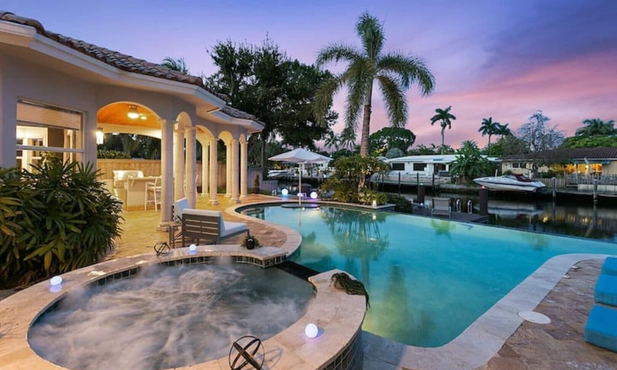 Wilton Manors House | Luxury Waterfront & Infinity Pool Paradise SLEEPS 8