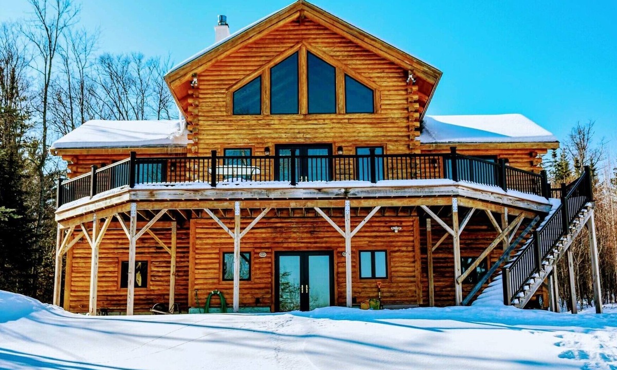 Bethlehem Cabin | Luxury White Mountain Adventure Cabin & Sauna