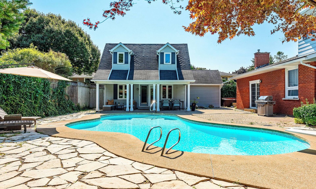Historic Old Town House | Luxury Winery Country Retreat: Pool, Hot Tub and Games