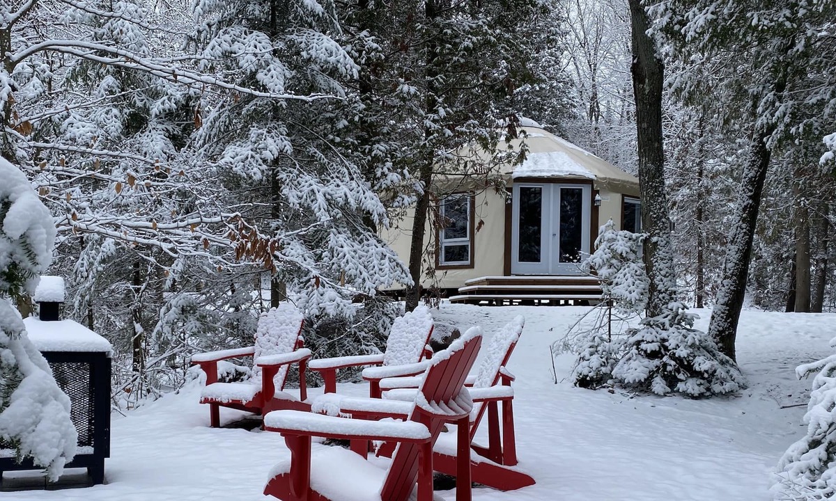 Notre-Dame-de-la-Merci Ski Chalet | Luxury yurt
