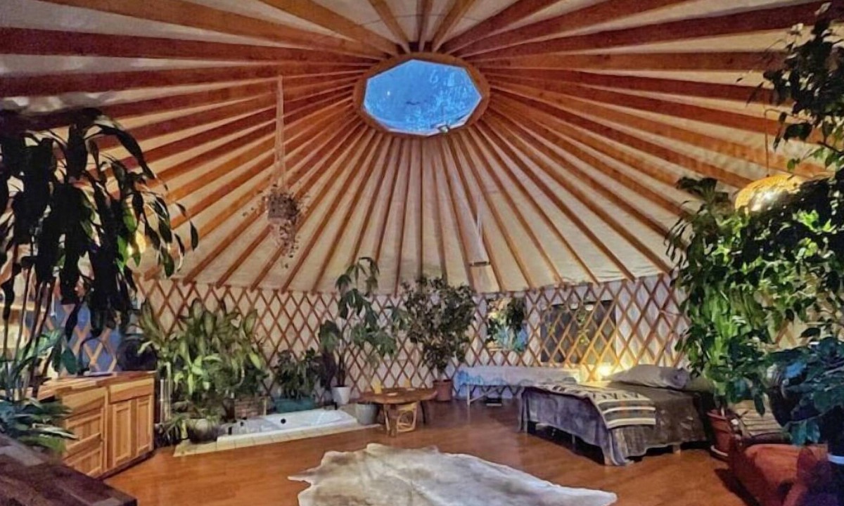 Cottage Grove Cottage | Luxury Yurt - Easy to get to off I5