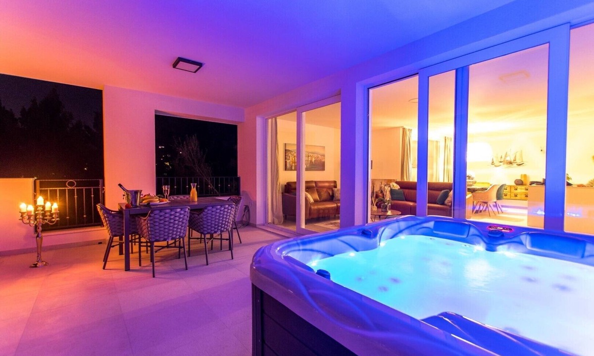 Moca Apartment | LuxuryAptInVilla Opal SharedPool HotTub Sea View