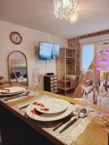 Courseulles-sur-Mer Apartment | Luxy Room