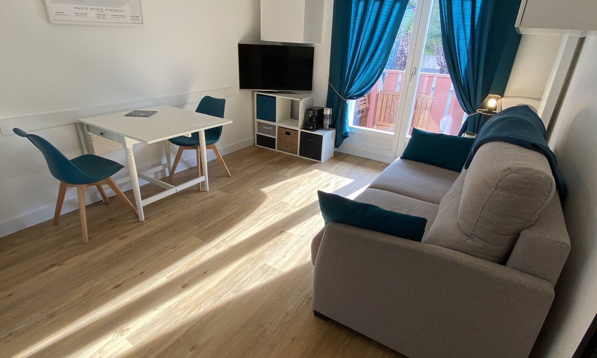 Esquieze-Sere Apartment | Luz-Saint-Sauveur 4-person apartment + optional garage