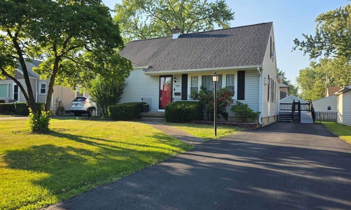 Lewiston House | LVR's 3 Sister's Cape