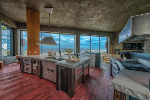 Monterey Villa | LX21: 360 Ocean View